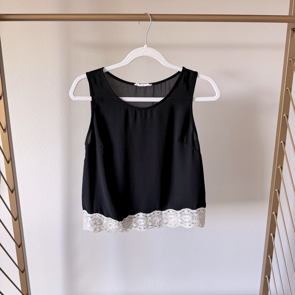 LUSH Lace Trim Crop Sleeveless Blouse